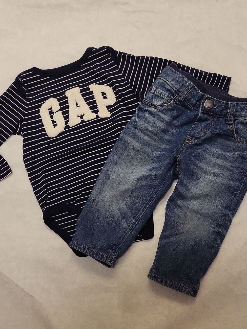 Gap navy striped long sleeve bodysuit with lined denim jeans